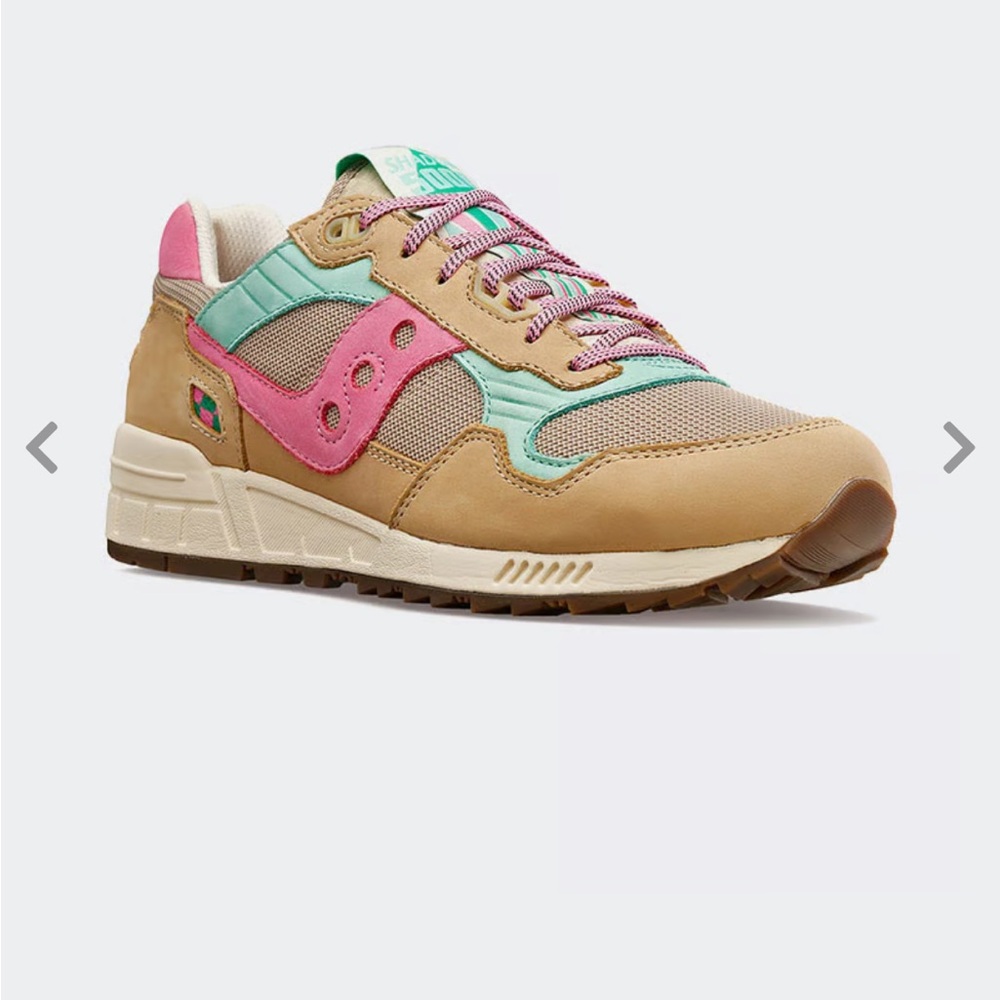 Saucony Women's Shadow 5000 Earth
Citizen Low Top Sneakers